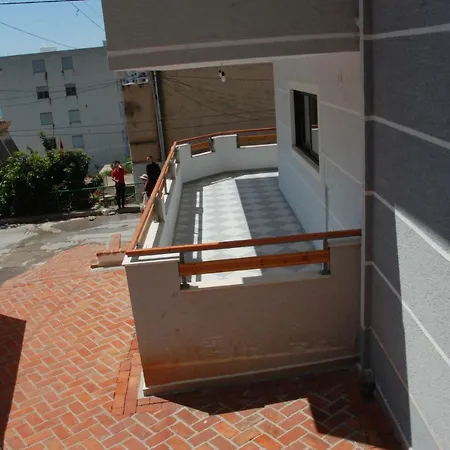 Hostal Wallaby *