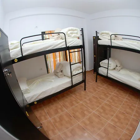 Hostal Wallaby Sarandë