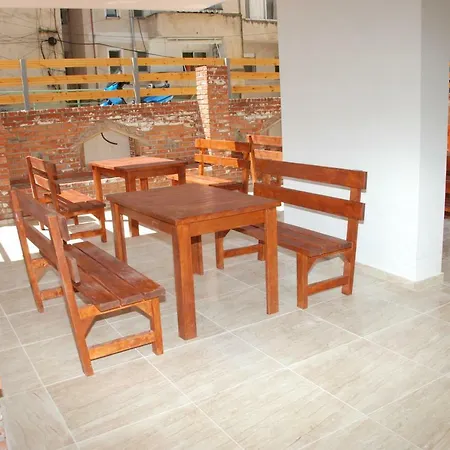 Wallaby Hostal Sarandë