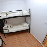Wallaby Hostel Sarande